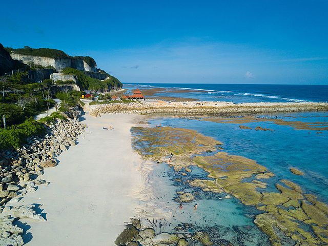 7-amazing-beaches-you-should-check-out-in-bali-pantai-melasti-bali