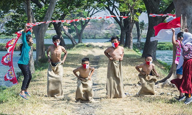 socialexpat-celebrating-indonesia’s-independence-day-Irhanz-wikimedia-commons