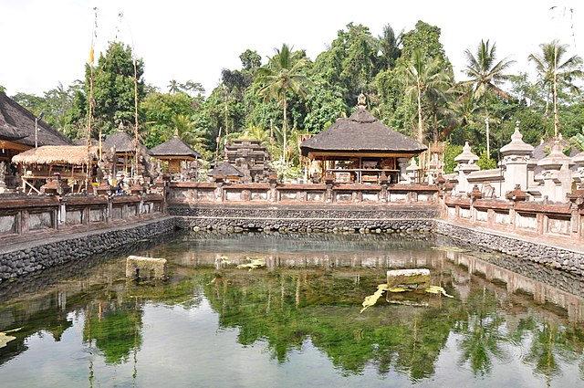 socialexpat 7 Beautiful and Most Iconic Temples in Bali jorge lascar wikimedia commons