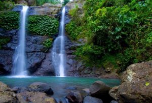 balis-5-non-beach-tourism-spots-juwuk-waterfall