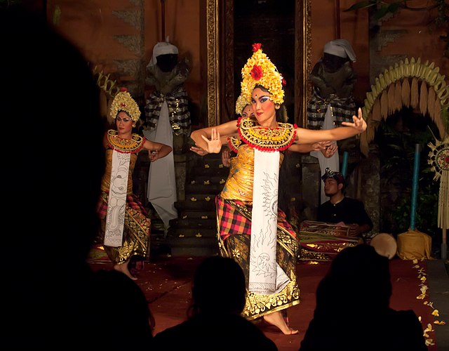 socialexpat 12 UNESCO Intangible Cultural Heritages from Indonesia vyacheslav argenberg wikimedia commons