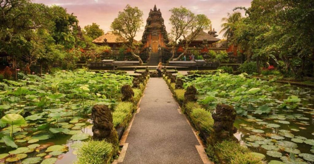 Pura Saraswati Ubud