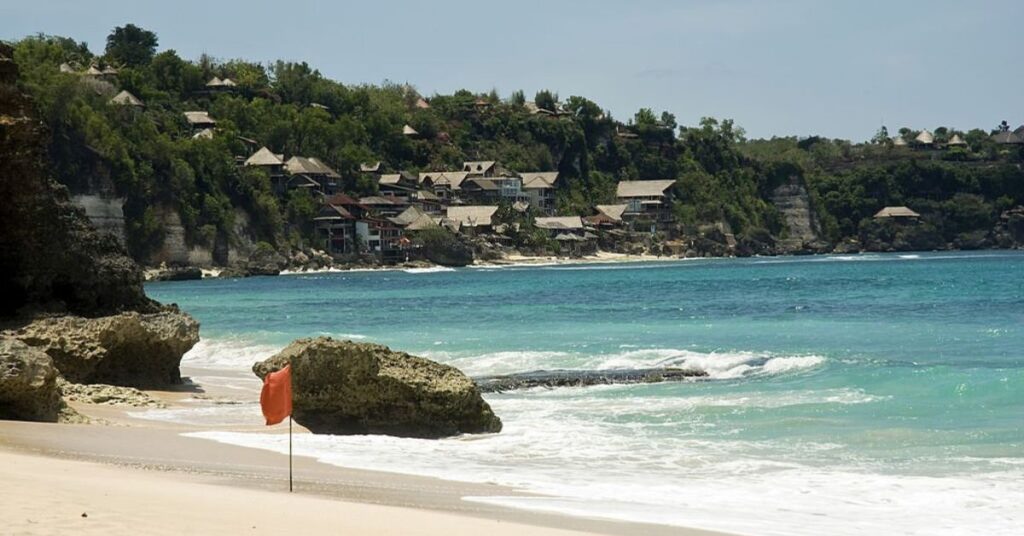 surfing spots bali