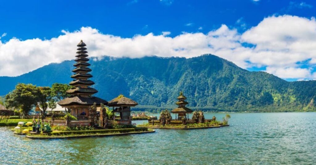 Beratan lakes in bali