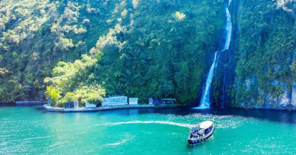 Lake toba