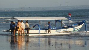 A Must-Try Experience: Traffic-Free Canggu-Uluwatu By Sea with GoBoat.id