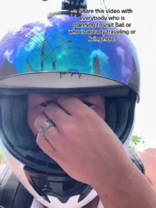 Viral TikTok Video by @FrauVonWelt.de Advocates Helmet Safety Following Tragic Accident