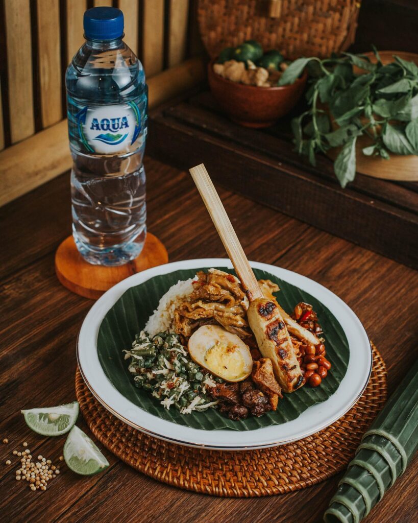 Nasi Campur Ayam Kedewatan bali