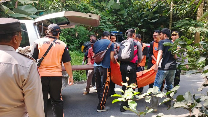 Italian tourist fell