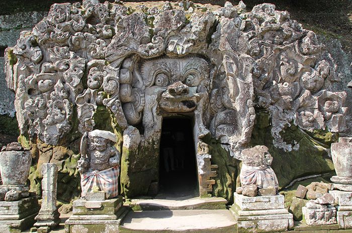 Pura Goa Gajah Temple Buddhist Bali