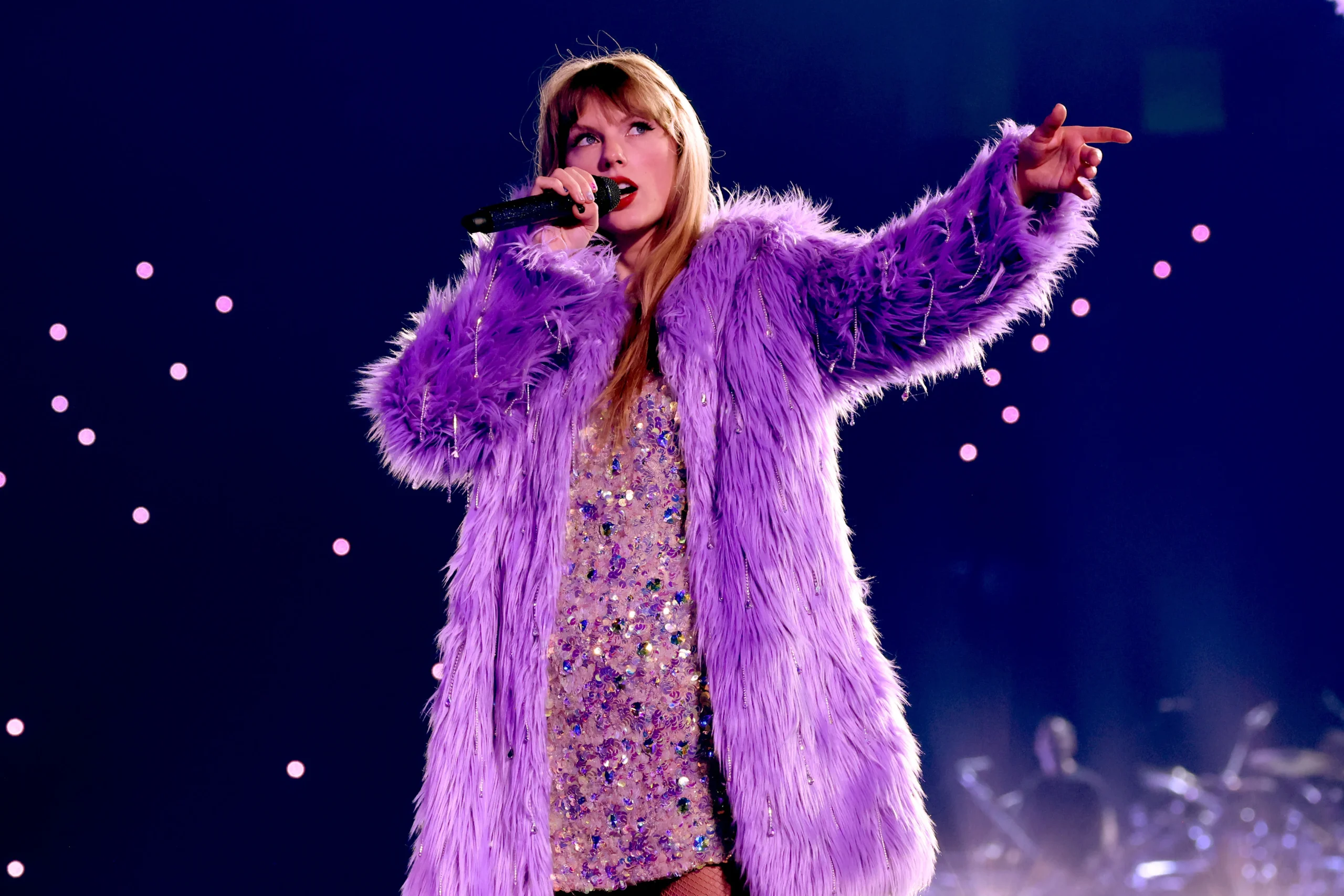 Taylor Swift Costume