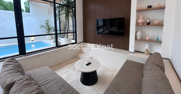 SE-yahvi-villa-living-area