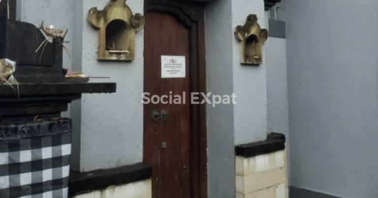 Entrance - Maison House