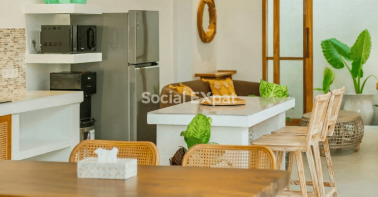 Dining Area - Fleurs Villa