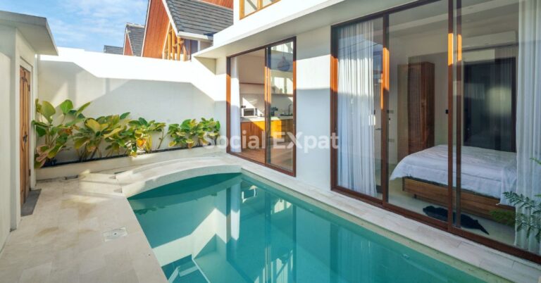 SE-rayn-villa-swimming-pool